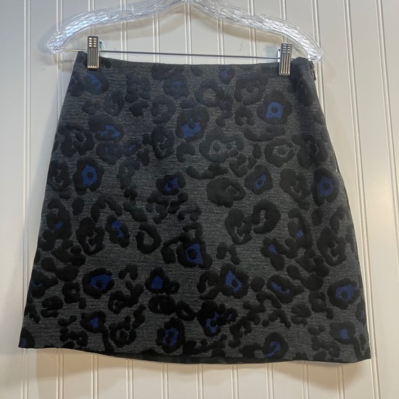 Ann Taylor Dresses & Skirts - Ann Taylor Petite Grey Blue Leopard Jacquard Silk Wool Blend Mini Skirt 4P Chic‎
